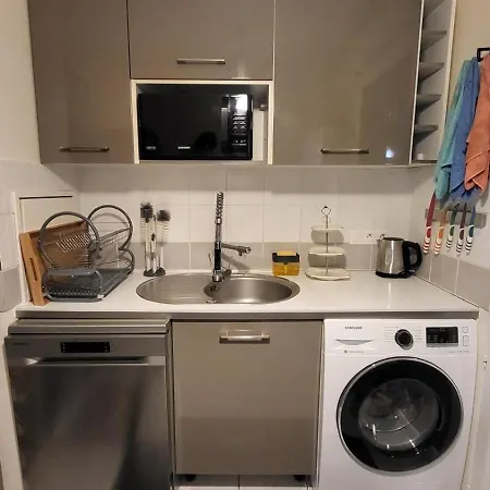 Charming T3 With Balcony In Saint-denis Saint-Denis (Seine-Saint-Denis)